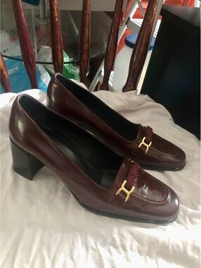 Vintage BALDUCCI Italy Burgundy Leather Horsebit Loafer Heels US 6.5